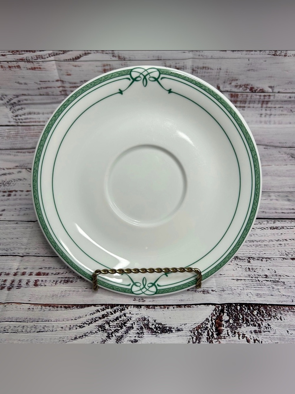 Limoges Les Residences Bernardaud CAFE PARIS Green Plate, France, Exc. 7.5” Read